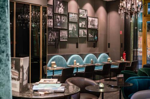 Motel One Berlin Ku'Damm - image 13