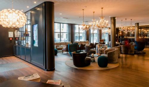 Motel One Berlin-Bellevue - Tap to explore photos