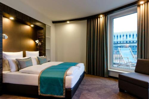 Motel One Berlin-Bellevue - image 13