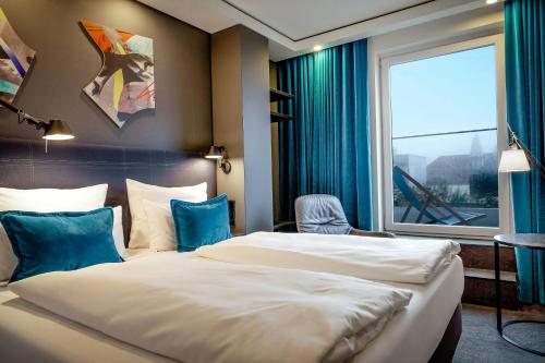 Motel One Berlin-Alexanderplatz Room Type - King Room