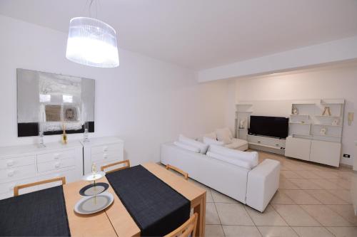Home & Corso Elegant City Stay Avellino -Casa Vacanza con Terrazza Privata in Avellino