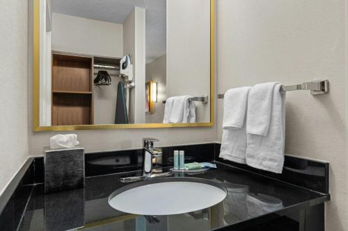 Fairfield Inn & Suites Chicago Southeast/Hammond IN - image 16