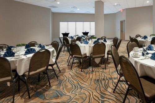 Meeting room / ballrooms, Oshkosh Marriott Waterfront Hotel & Convention Center in Oshkosh (WI)