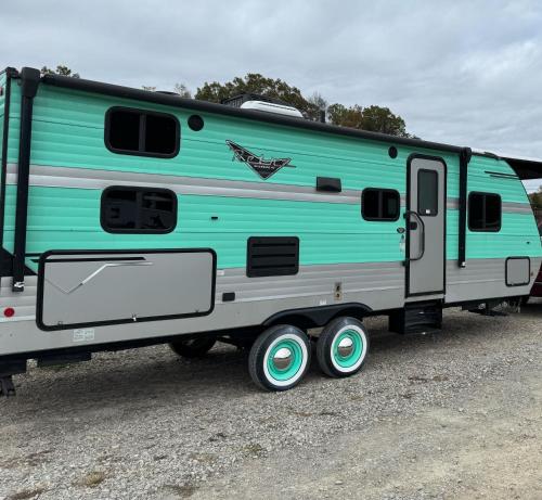 Pine Creek Cabins & Camping Resort in South Bloomingville, USA