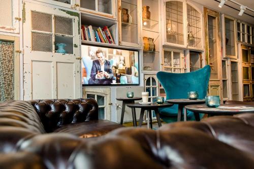 Motel One Amsterdam-Waterlooplein - image 16