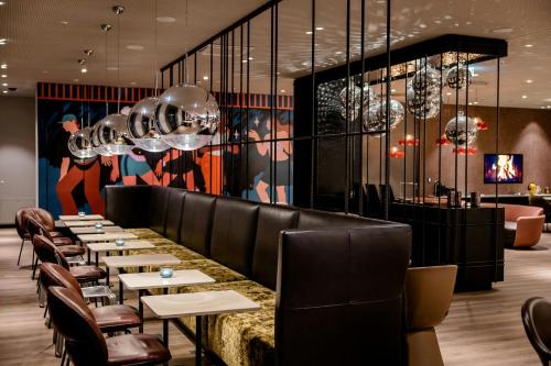 Pub/Lounge, Motel One Berlin-Potsdamer Platz near Brandenburg Gate (Brandenburger Tor)