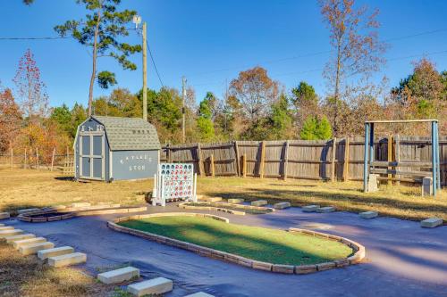 Cozy Cabin in Overton Glamping Community w/ Perks! in Kilgore (TX)