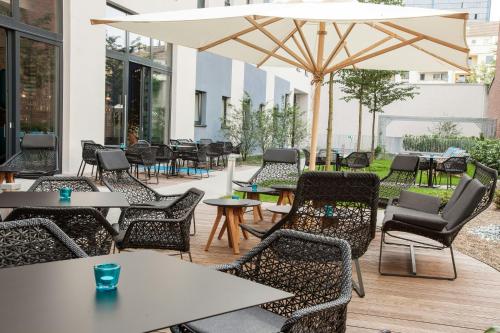 Motel One Düsseldorf Hauptbahnhof - image 13