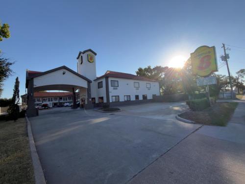 Super 8 by Wyndham Houston/Brookhollow NW, Houston