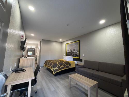 Super 8 by Wyndham Houston/Brookhollow NW - image 26