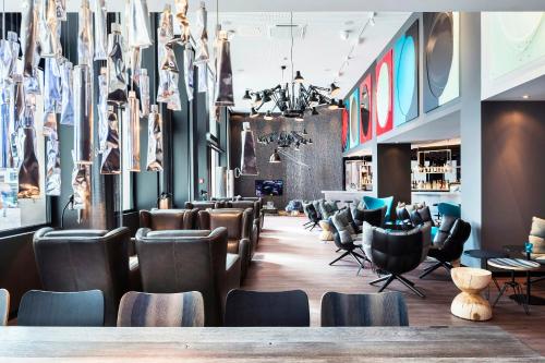 Motel One Basel, Basel (photo 8)