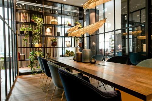 酒吧/高級酒吧, Motel One Aachen in 亞琛市中心