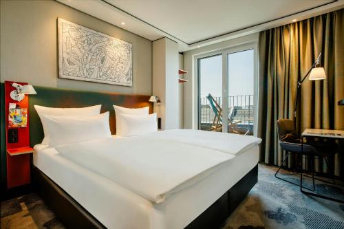 Motel One Köln-Mediapark, Cologne