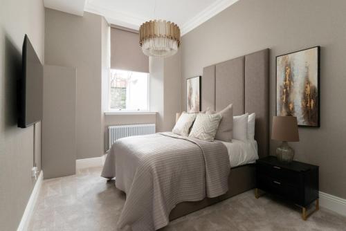Luxury Georgian City Retreat by Sovo Apartments, Эдинбург (фото 8)