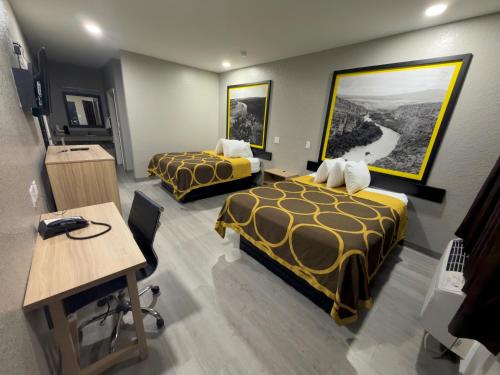 Super 8 by Wyndham Houston/Brookhollow NW - image 24