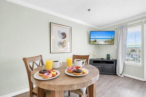 Condo with Gulf View & pool, beach access & bunks in Destin (FL)