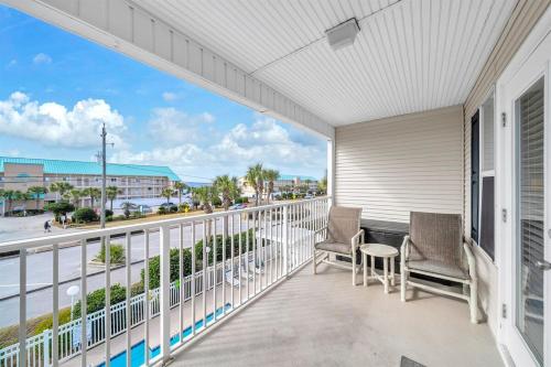 Condo with Gulf View & pool, beach access & bunks in Destin (FL)