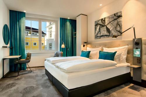 room detail thumbnail 0