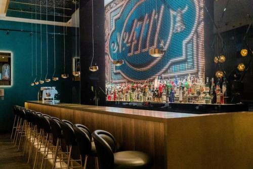 Motel One Köln-Waidmarkt - image 9