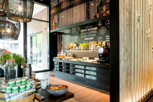 Motel One Hamburg-Fleetinsel - image 34