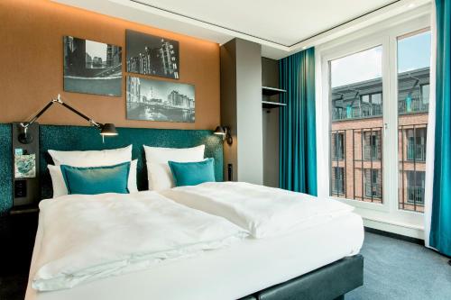 Motel One Hamburg-Fleetinsel - image 41