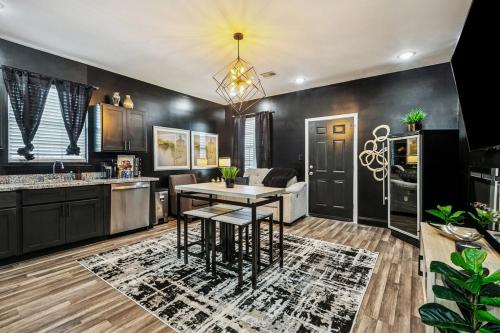 Spacious 5BR NOLA Loft Perfect for Groups – khách sạn tại Saint Claude