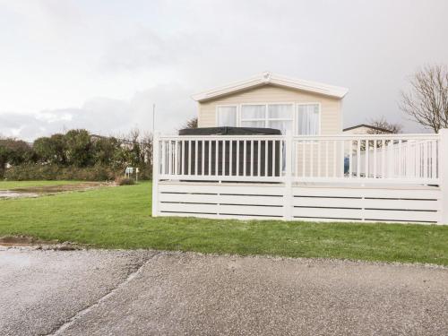 Barney's Retreat - image 3