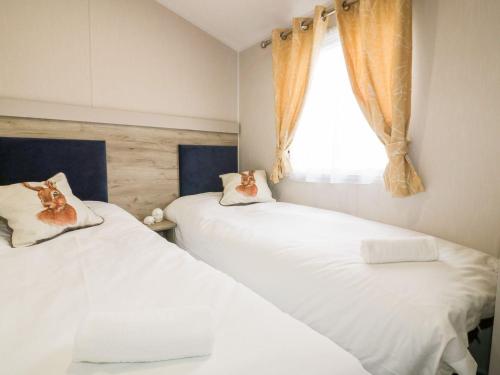 Barney's Retreat - image 2