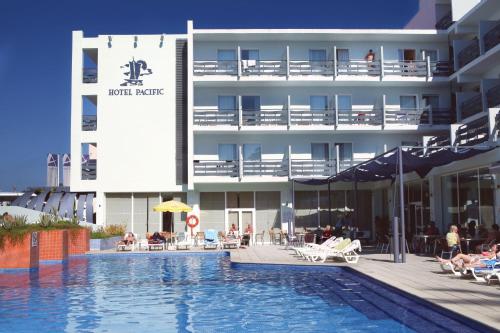 azuLine Hotel Pacific - 출입구