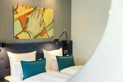 1 queen bed