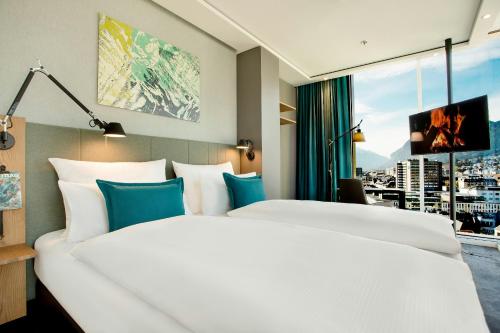 1 queen bed