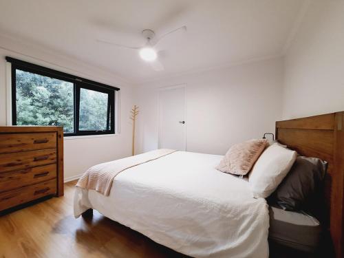 Moonlight Ridge Chalet in เมาท์บัตเลอร์