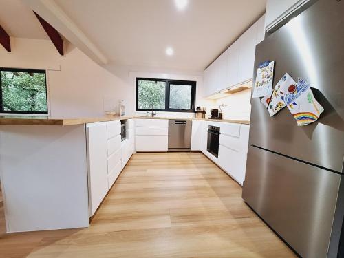 Moonlight Ridge Chalet in เมาท์บัตเลอร์