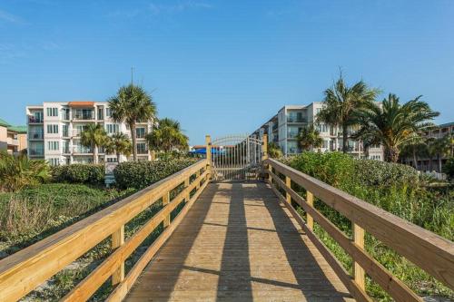 Beach Club # 133 - St Simons Island - image 16