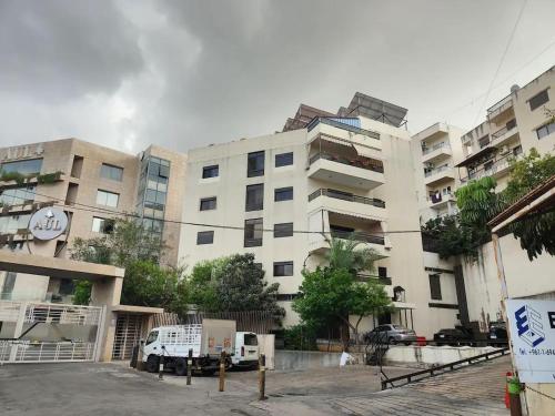 A - Apart - 6 Beds - 24 - 7 electricity Solar - AC in Dekouane