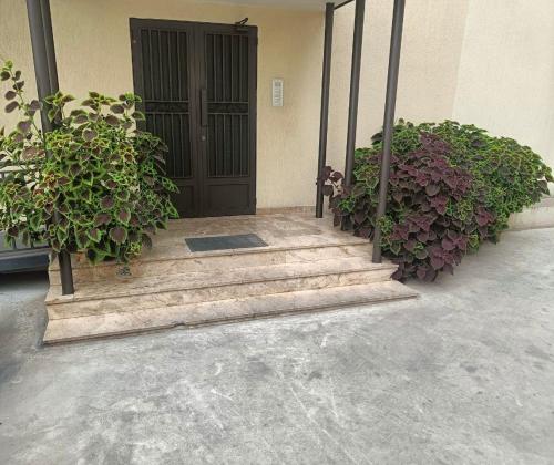 A - Apart - 6 Beds - 24 - 7 electricity Solar - AC in Dekouane