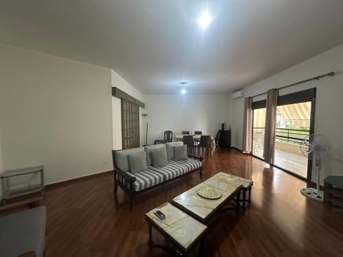 A - Apart - 6 Beds - 24 - 7 electricity Solar - AC in Dekouane