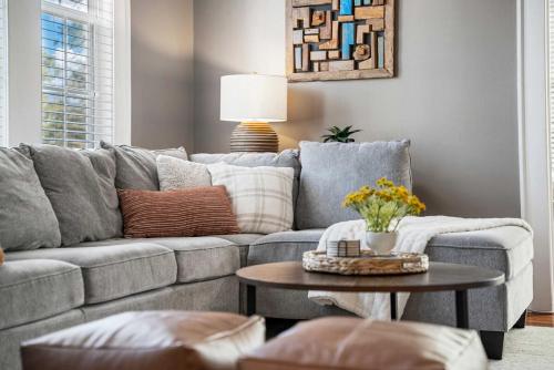 Columbus Haven - Private Pool & Fire Pit Nights Near Ft Moore & Riverwalk in Columbus, USA