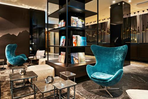 Bar/lounge, Motel One Zurich in 2. Wollishofen-Leimbach-Enge