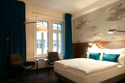Motel One Zürich Room Type - Superior Double Room