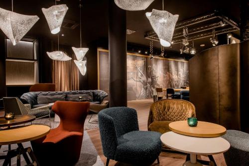 Motel One Stuttgart-Mitte - image 6