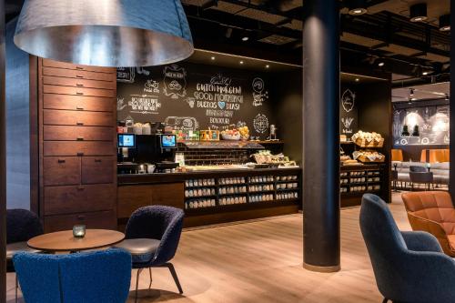 Motel One Stuttgart - image 7