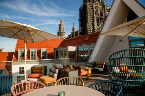 Pub/Lounge, Motel One Ulm in Ulma