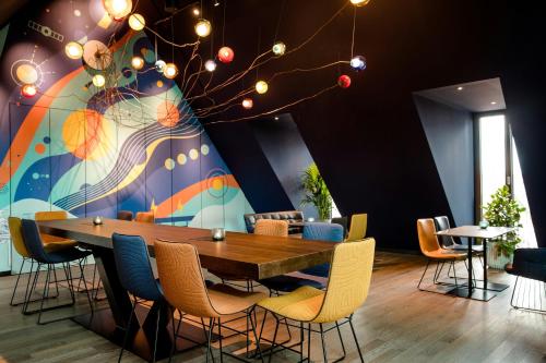 Pub/Lounge, Motel One Ulm in Ulma