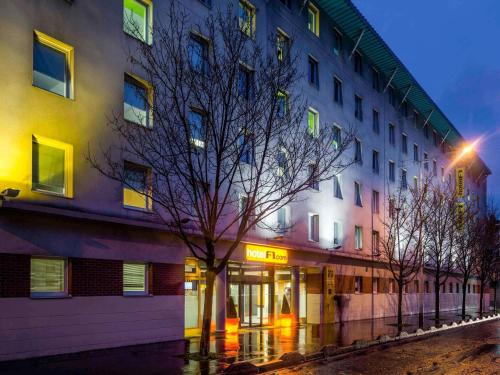 ทัศนียภาพภายนอกโรงแรม, โรงแรมเอฟ 1 ปารีส ปอร์ต เดอ มงเทรย (hotelF1 Paris Porte de Montreuil) in ปารีส