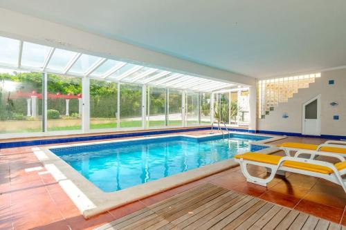 A Big Beautiful House near Santa Cruz beach in A-Dos-Cunhados