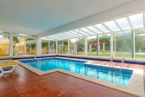 A Big Beautiful House near Santa Cruz beach in A-Dos-Cunhados