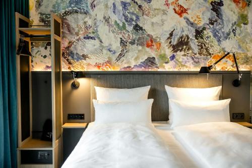 1 queen bed