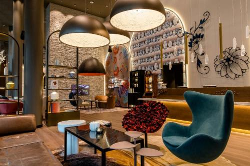 Motel One Dresden am Zwinger - image 5
