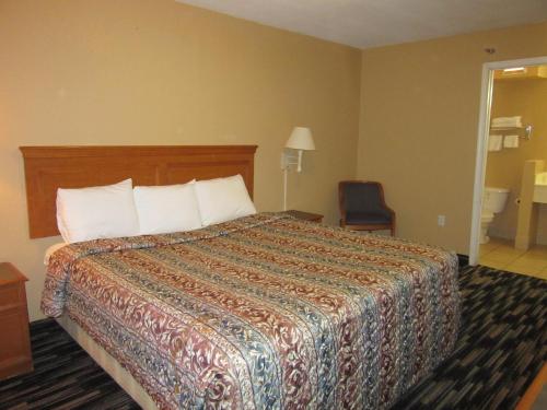 The Crossroads Hotel and Suites Irving